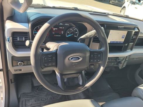 New 2025 Ford F550 4x4 SuperCab Super Duty image 38