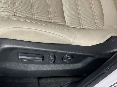 Used 2021 Honda CR-V EX image 15