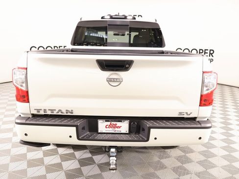 Used 2024 Nissan Titan SV w/ Accessory Utility Package image 19