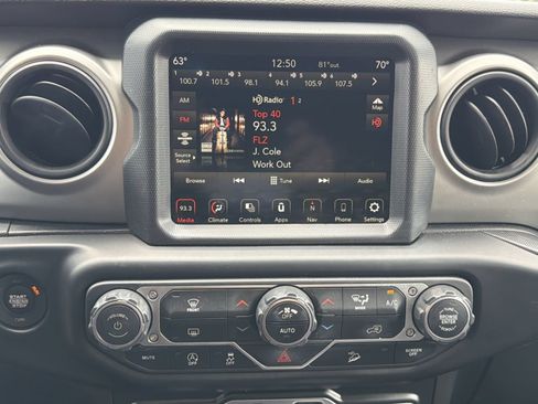 Used 2021 Jeep Wrangler Unlimited Sport AWD/4WD image 13
