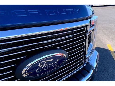 Used 2022 Ford F350 King Ranch w/ King Ranch Ultimate Package AWD/4WD image 32