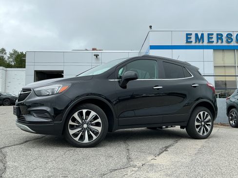 Certified 2022 Buick Encore Preferred AWD/4WD image 2
