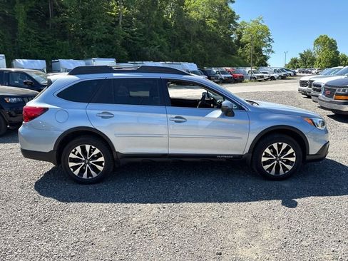 Used 2016 Subaru Outback 3.6R Limited AWD/4WD image 6