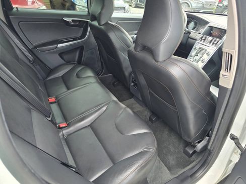 Used 2017 Volvo XC60 T6 Dynamic w/ Climate Package AWD/4WD image 29