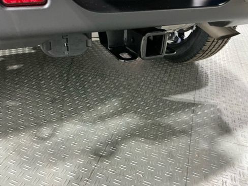 Used 2022 Jeep Wrangler Unlimited Sahara image 33