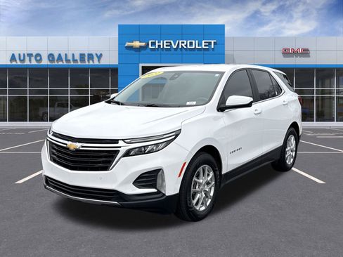 Certified 2022 Chevrolet Equinox LT image 1