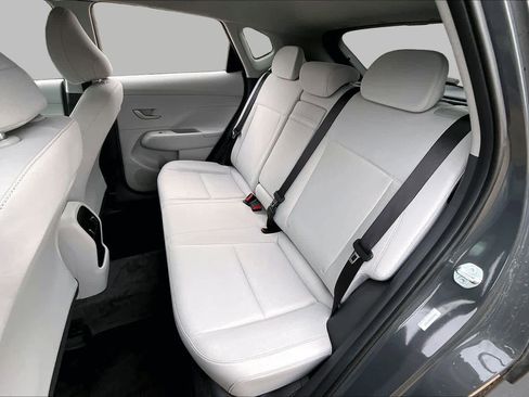 Used 2025 Hyundai Kona SEL AWD/4WD image 18