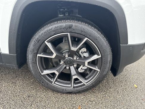 New 2026 Jeep Cherokee Overland AWD/4WD image 14