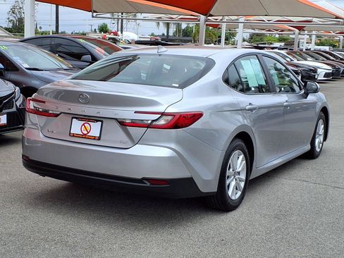 Certified 2025 Toyota Camry LE FWD image 6