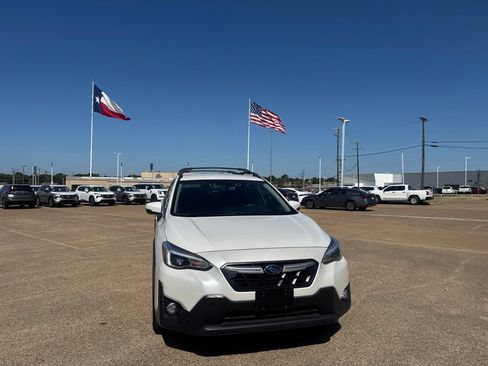 Used 2023 Subaru Crosstrek 2.5i Limited AWD/4WD image 3