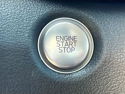 Used 2023 Hyundai Santa Fe SEL image 34