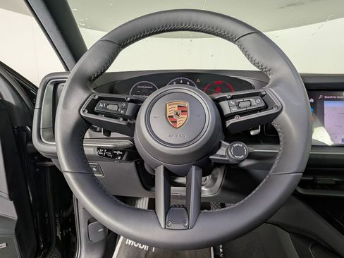 New 2026 Porsche Cayenne image 35