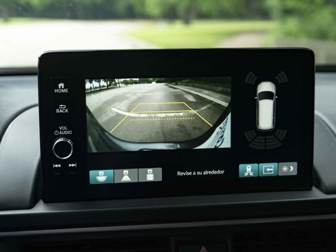 Used 2025 Honda Pilot EX-L image 32