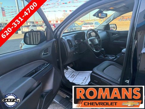 Used 2021 Chevrolet Colorado Z71 w/ Z71 Midnight Edition image 9
