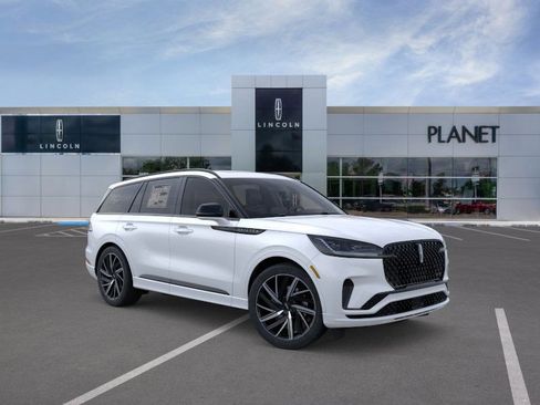 New 2026 Lincoln Aviator Black Label w/ Jet Appearance Package image 7