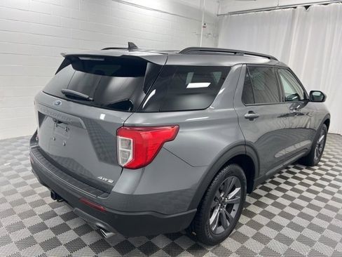 Used 2023 Ford Explorer XLT w/ Equipment Group 202A image 5