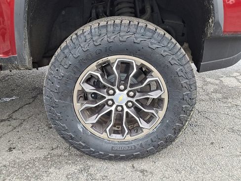 Used 2021 Chevrolet Colorado ZR2 AWD/4WD image 11