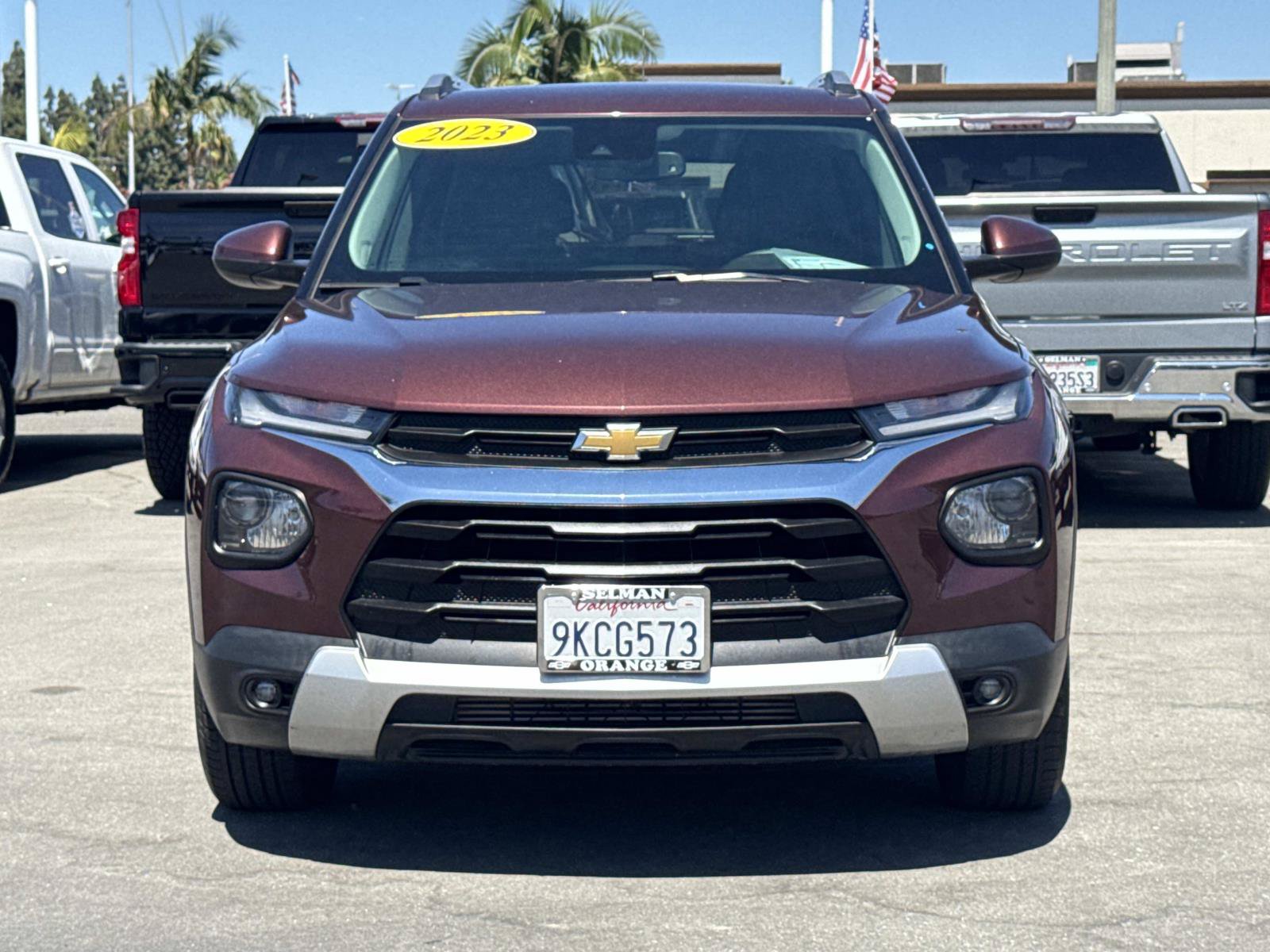 Used 2023 Chevrolet TrailBlazer LT w/ Convenience Package FWD image 2
