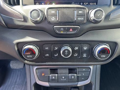 Used 2024 GMC Terrain AT4 w/ Tech Package AWD/4WD image 30