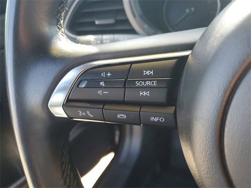 Certified 2025 MAZDA MAZDA3 s Sport image 22