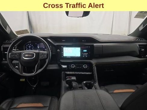 Used 2025 GMC Sierra 1500 AT4 w/ Technology Package AWD/4WD image 11
