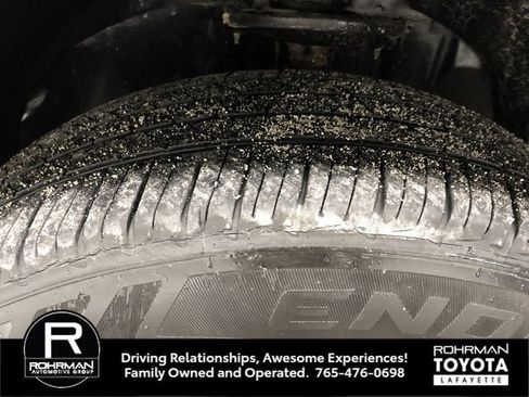 Used 2017 Chevrolet Equinox LT w/ Convenience Package image 30