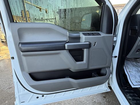 Used 2020 Ford F150 XLT w/ Equipment Group 302A Luxury image 9