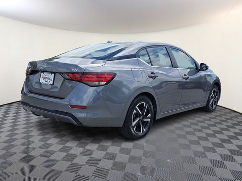 Used 2024 Nissan Sentra SV FWD image 6
