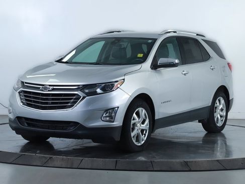 Used 2020 Chevrolet Equinox Premier w/ LPO, Floor Liner Package FWD image 8