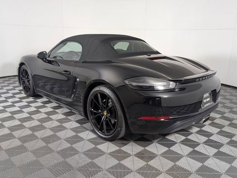 Certified 2023 Porsche 718 Boxster image 3