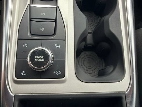 Used 2022 Ford Explorer Platinum w/ Equipment Group 601A AWD/4WD image 43