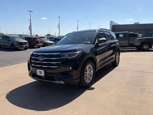 New 2026 Ford Explorer Active w/ Active Comfort Package RWD image 3