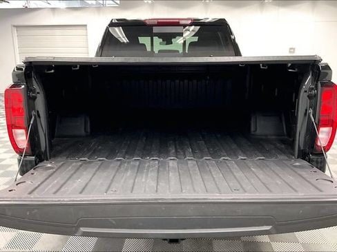 Used 2025 GMC Sierra 1500 SLE w/ Preferred Package AWD/4WD image 31