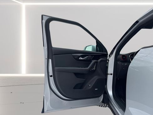 Used 2019 Chevrolet Blazer RS image 18