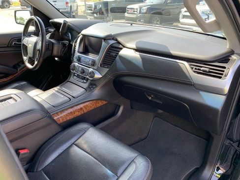 Used 2018 Chevrolet Suburban Premier AWD/4WD image 20