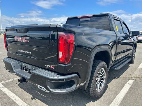 Used 2021 GMC Sierra 1500 AT4 w/ AT4 Preferred Package AWD/4WD image 4