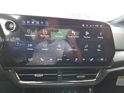 New 2026 Chevrolet Equinox EV LT w/ Comfort Package image 32