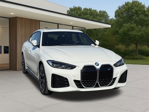 Certified 2023 BMW i4 eDrive40 w/ M Sport Package image 5