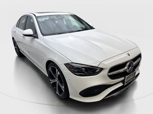Used 2025 Mercedes-Benz C 300 Sedan image 4