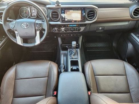 Used 2017 Toyota Tacoma Limited image 28