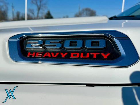 Used 2024 RAM 2500 Laramie AWD/4WD image 12