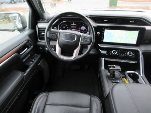 Used 2024 GMC Sierra 1500 Denali image 16