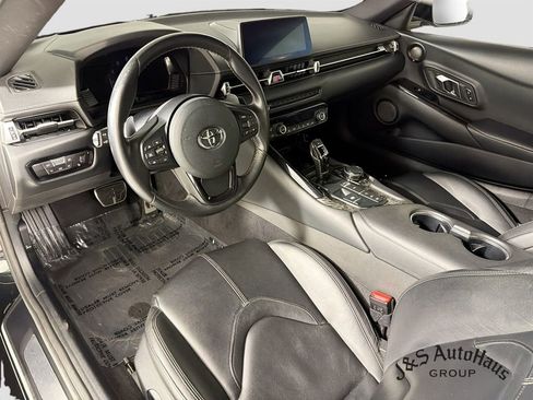 Used 2022 Toyota Supra Premium w/ Driver Assist Package RWD image 9