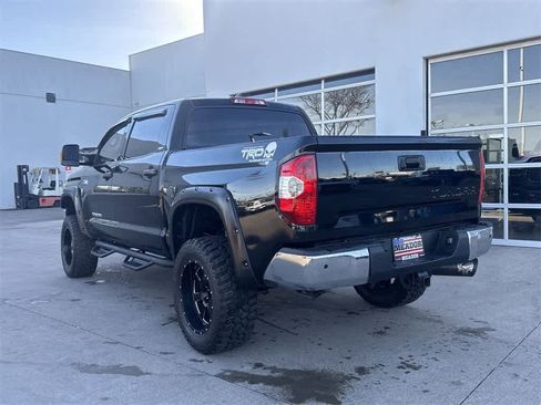 Used 2020 Toyota Tundra 4x4 CrewMax image 4