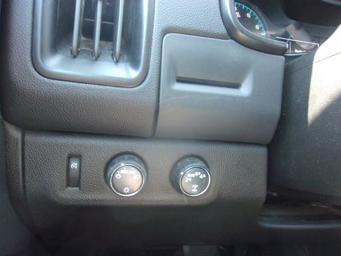 Used 2022 Chevrolet Colorado LT w/ Fleet Safety Package AWD/4WD image 21