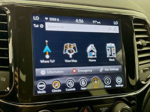 Used 2021 Jeep Grand Cherokee Laredo X AWD/4WD image 13