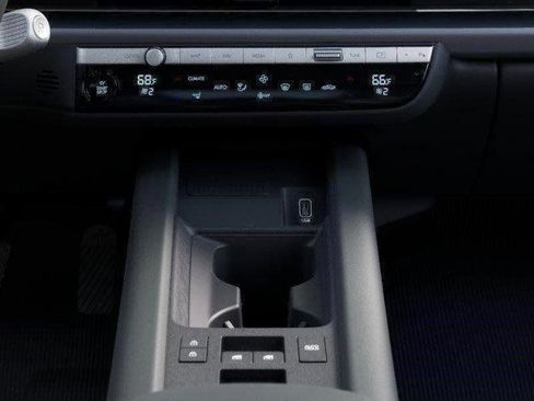New 2025 Hyundai Ioniq 6 SEL image 16