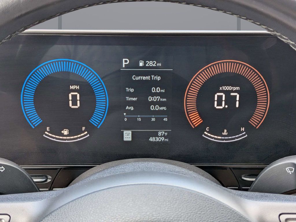 Used 2025 Hyundai Kona SEL FWD image 38