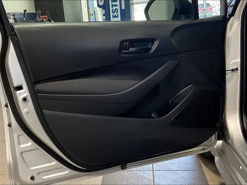 Used 2024 Toyota Corolla LE image 9