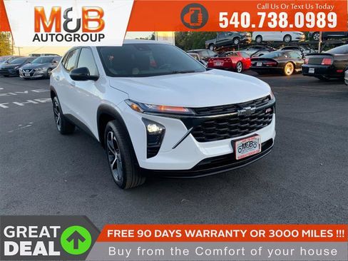 Used 2024 Chevrolet Trax RS w/ Driver Confidence Package image 1